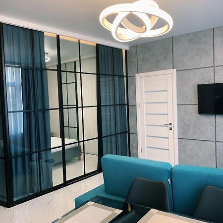Sunny Apartment 5 โอเดสซา ภายนอก รูปภาพ